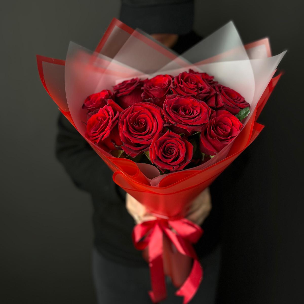 Букеты из красных роз 40 см (Эквадор) артикул букета - 180236