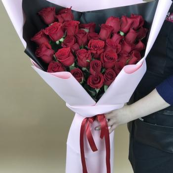 Букеты из красных роз 70 см (Эквадор) (артикул букета: 109115)