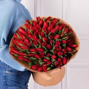 Красные тюльпаны 101 шт код  136433